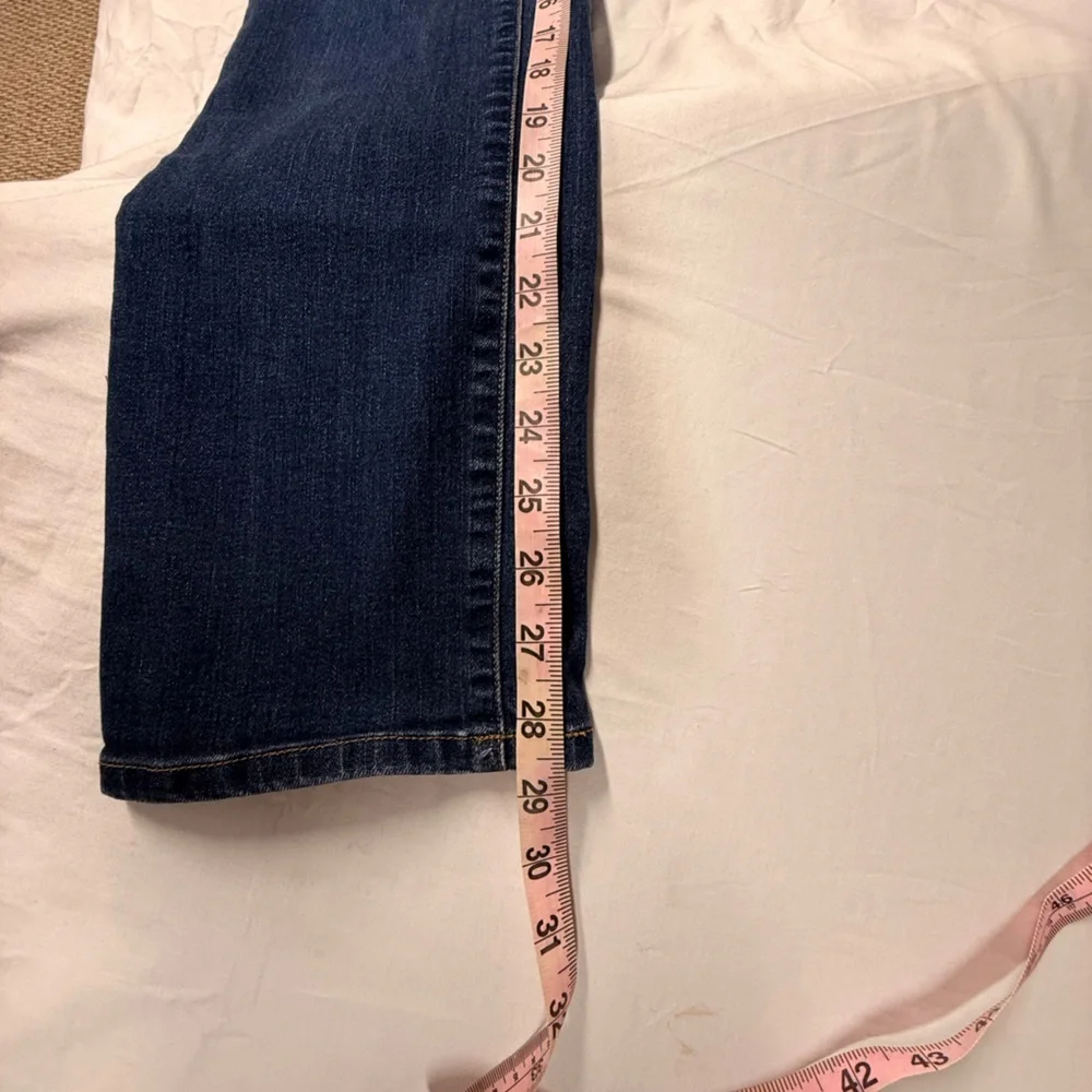 Ralph Lauren LRL Women's Size 6 Modern Straight Curvy Denim Blue Jeans - Picture 9 of 9